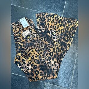 Wrangler Lainey Wilson cheetah bell bottom NWT size 28/34